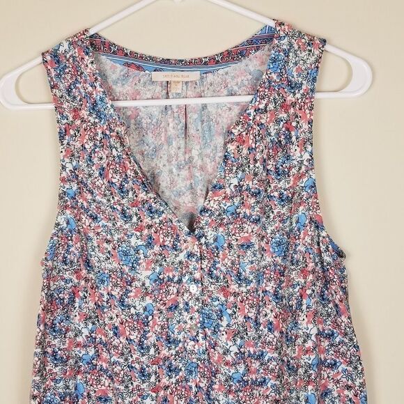 Skies Are Blue Floral Tank - Picture 3 of 7